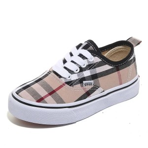 Wygodne klasyczne buty dla chłopca tenisówki w kratkę