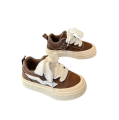 Zamszowe sneakersy dla dziecka klasyczne wiązane brąz.png