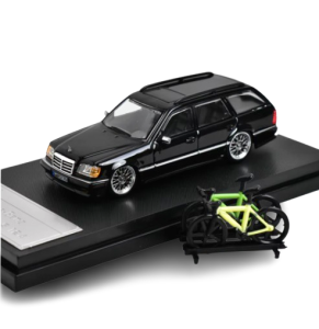 Model klasyka Mercedes Benz E klasa w124 kombi skala 1:64