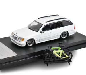 Model klasyka Mercedes Benz E klasa w124 kombi skala 1:64