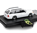 Model klasyka Mercedes Benz E klasa w124 kombi skala 1:64