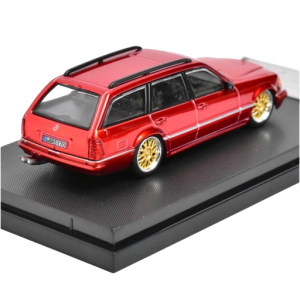 Model klasyka Mercedes Benz E klasa w124 kombi skala 1:64