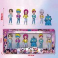 Zestaw 6 małych figurek K-Pop w kolorowym opakowaniu.